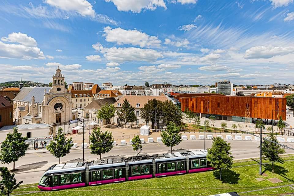 Rempart Tivoli Coeur De Ville Дижон Экстерьер фото